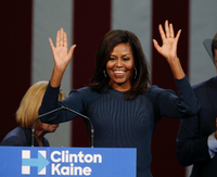 First Lady Michelle Obama spricht in New Hampshire.