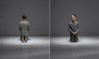 Der Diktator betet. Die bei Christie's versteigerte Skulptur "Him" von Maurizio Cattelan.