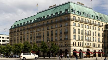 Das wiederaufgebaute Adlon-Hotel am Brandenburger Tor.