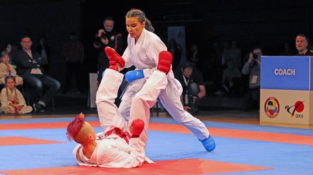 Gizem Bugur gewann mit ihrem Team in der Karate-Bundesliga die Meisterschaft.