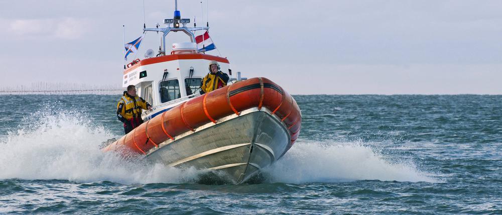 Ein Rettungsboot vor der niederländischen Küste. (Archivbild).