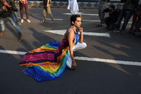 Queere Muslim*innen verschaffen sich zunehmend Gehör, zum Beispiel auf Demonstrationen.