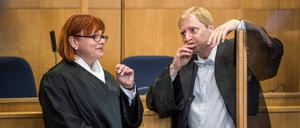 Nicole Schneiders und Björn Clemens im Lübcke-Prozess. 
