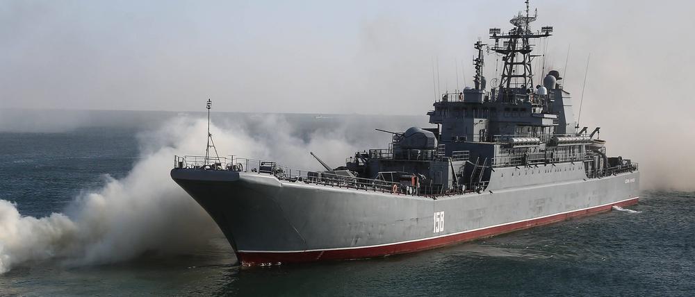 Die „Caesar Kunikow“ bei einer Marine-Militärübung von Russland im Schwarzen Meer am 18. Oktober 2021.