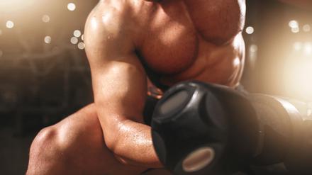 Training unter professioneller Anleitung ist die Grundvoraussetzung für effektives Bodybuilding.
