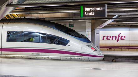 Renfe ist die staatliche Bahngesellschaft Spaniens.