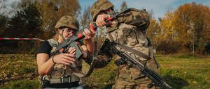 Das polnische Militär schult neuerdings Zivilisten im Waffengebrauch.