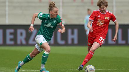 Hannah Kratz (re.) erzielte den Siegtreffer für den 1. FC Union. Das erneute Duell mit Werder Bremen steht im letzten Testspiel der Vorbereitung an.
