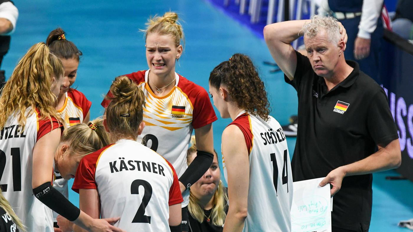 Volleyballerin 21 Stirbt Nach Party Freunde Packen Über Die Nacht Aus - q9408e6
