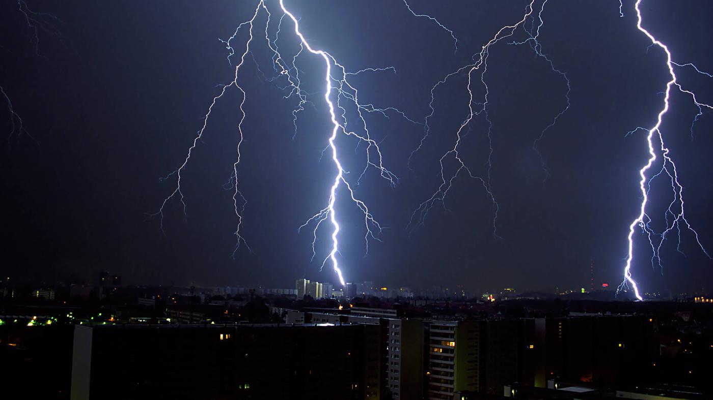 Niemieckie służby meteorologiczne ostrzegają przed upałami i silnymi burzami w Berlinie i Brandenburgii