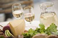 Welcher Wein zu welchen vegetarischen Gerichten passt, hängt von der Zubereitungsart des Gemüses ab.