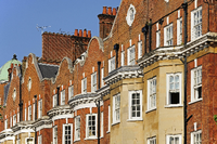 Teures Pflaster. Häuser in den feinen Vierteln wie Chelsea oder Kensington sind für Normalverdiener unbezahlbar.