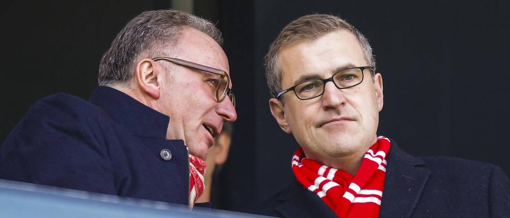 Karl-Heinz Rummenigge (l.) könnte in verantwortlicher Position zum FC Bayern zurückkehren.