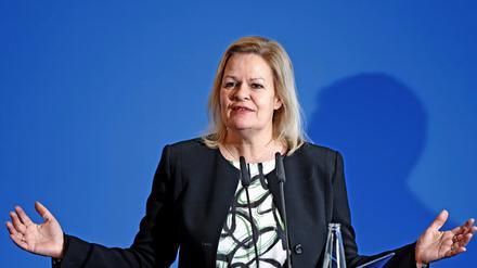 Nancy Faeser (SPD), Bundesministerin des Innern und Heimat, auf einer Pressekonferenz.