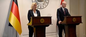 Bundesinnenministerin Nancy Faeser und ihr türkischer Amtskollege Süleyman Soylu am Dienstag in Ankara.