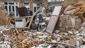 Ein Bild zeigt die Schäden nach einem Erdbeben in der Stadt Khoy im Iran am 29. Januar 2023.