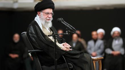 Ajatollah Ali Chamenei ist seit Jahrzehnten der mächtigste Mann der Islamischen Republik.