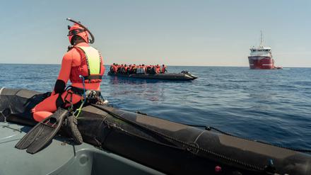 Italy/Sicily, Lampedusa: 55 Migranten wurden von einem Boot gerettet.