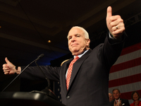 Der an Krebs erkrankte US-Senator John McCain verzichtet auf eine weitere medizinische Behandlung.