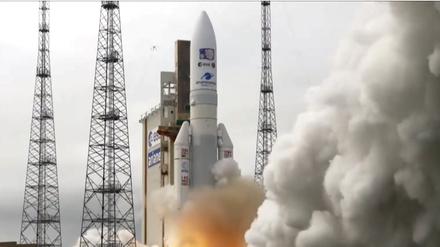  Eine Ariane-Rakete mit dem Forschungsroboter «Juice» hebt vom europäischen Weltraumbahnhof ab. Die europäische Raumfahrtsonde ist am 14.04.23 zum Gasplaneten Jupiter gestartet. Es ist das bislang am weitesten entfernte Ziel der europäischen Raumfahrtagentur Esa. 