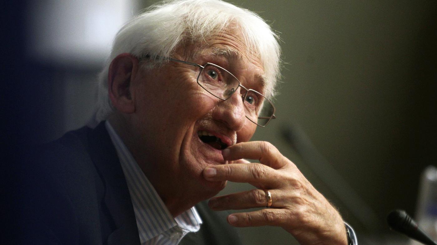 Jürgen Habermas believes Israel’s counterattack is “justified in principle”