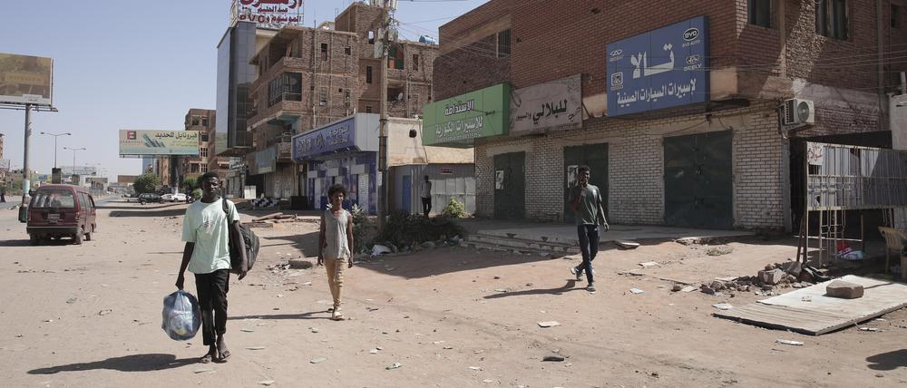 Geschäfte in Khartum sind geschlossen, Lebensmittel werden knapp.