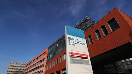 Die Ärztegewerkschaft Marburger Bund hat für Dienstag zum Warnstreik im Ernst von Bergmann-Klinikum in Potsdam aufgerufen.