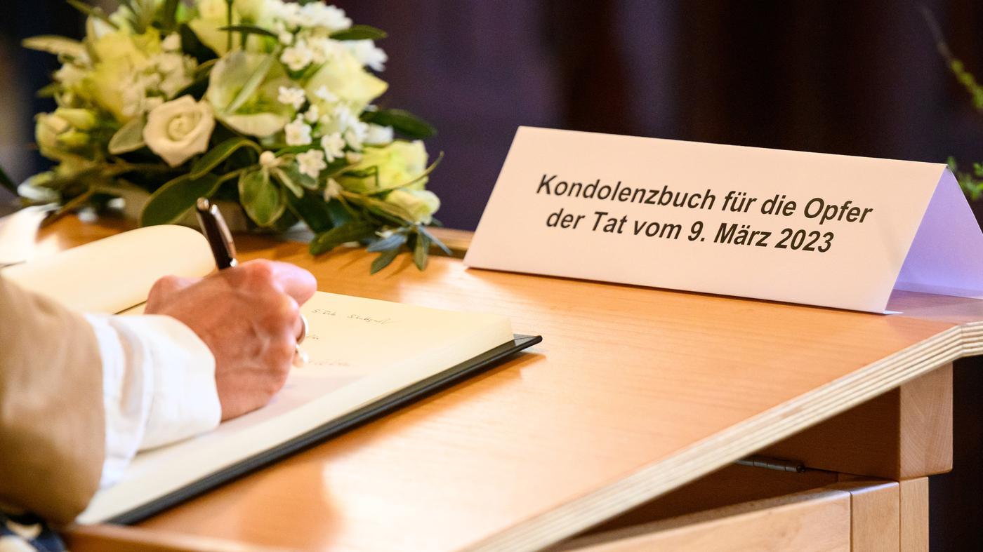 Nach Amoklauf in Hamburg Kirchen gedenken der Opfer des Anschlags bei den Zeugen Jehovas