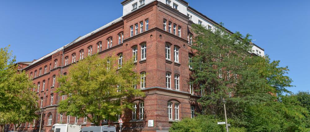 Das Hauptgebäude des ehemaligen Krankenhauses Prenzlauer Berg.