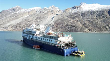 Das Kreuzfahrtschiff „Ocean Explorer“ liegt in Grönland auf Grund.