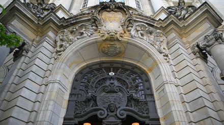 Der Eingang des Kriminalgerichts Moabit n Berlin.