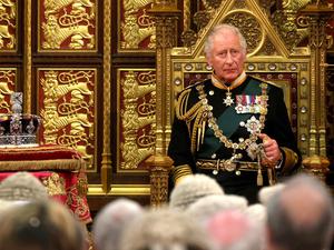 Charles, Prinz von Wales, verliest die Rede der Königin zur Eröffnung der neuen Sitzungsperiode des Parlaments im House of Lords.