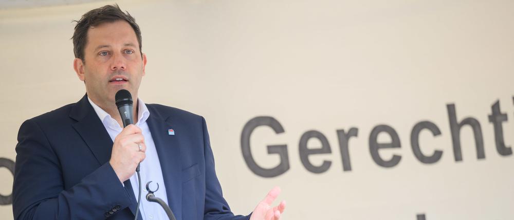 Gesetz Gegen Schwarzarbeit: Klingbeil & Bas Im Chaos? Diese Fakten Schockieren! - ae9bfid