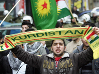 Demonstration In Neukolln Und Kreuzberg Berliner Kurden Gedenken Der Opfer Aus Ankara Berlin esspiegel