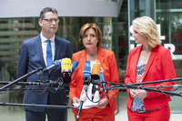 Die kommissarischen SPD-Parteivorsitzenden Thorsten Schäfer-Gümbel, Malu Dreyer und Manuela Schwesig.