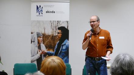 Ronald Reimann, Projektleiter von akinda – Berliner Netzwerk Einzelvormundschaft, auf der Jubiläumsfeier. 