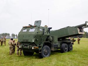 High Mobility Artillery Rocket Systems (HIMARS) während der Militärübung „Namejs 2022“ in Lettland. 