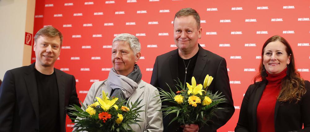 Glück gehabt: Die Berliner Landesspitze um Katina Schubert und Klaus Lederer (Bildmitte) zeigte sich im Anschluss an die Wahl vor allem erleichtert. 