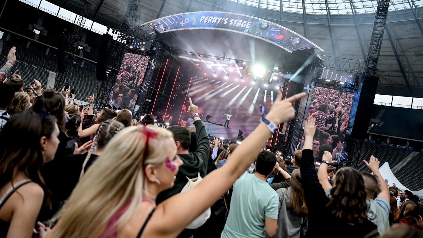 Milky Chance, Machine Gun Kelly und Kraftklub: Tausende feiern wieder bei Musikfestival Lollapalooza in Berlin
