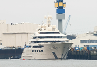Die im Hamburger Hafen liegende Luxusjacht ist auf Basis der EU-Sanktionen festgesetzt worden (Symbolbild)