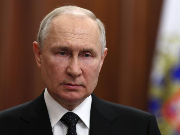 Wladimir Putin wirft Jewgeni Prigoschin Meuterei und Verrat vor.