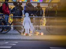 Nach schwerem Unfall in Berlin: Mahnwache erinnert an die beiden Verkehrstoten in der Leipziger Straße