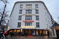 Gerettet. Frankreich will das Maison de France am Kurfürstendamm / Ecke Uhlandstraße nicht mehr verkaufen, wie Ende Januar 2014 bekannt wird.