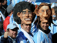Sie überstrahlen alles. Diego Maradona und Lionel Messi sind die größten Fußballhelden Argentiniens.