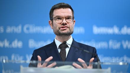 Marco Buschmann (FDP), Bundesminister der Justiz, gibt ein Pressestatement zur Novelle des Kartell- und Wettbewerbsrechts ab.