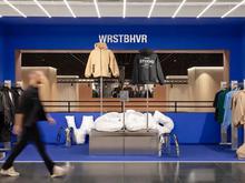 Pop-up-Store im Berliner Luxuskaufhaus: KaDeWe holt sich ein Streetwear-Label Wrstbhvr mit ins Boot