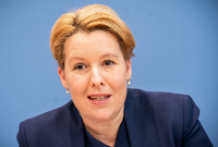 Justizministerin Christine Lambrecht (SPD) und Innenminister Horst Seehofer (CSU).