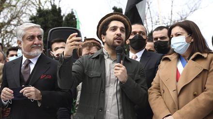 Ahmed Massud war im März 2021 in Paris. Dort wurde sein Vater, der gegen die Sowjettruppen und die Taliban kämpfte und von Al-Kaida umgebracht wurde. mit der Benennung einer Allee nach ihm geehrt. Zur Ehrung kam auch die Pariser Bürgermeisterin Anne Hidalgo. 