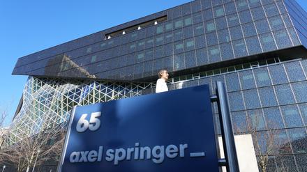 Der Axel Springer Konzern verzichtet künftig auf die gedruckte „B.Z. am Sonntag“.