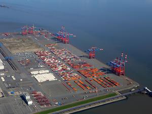 Der Hafen von Wilhelmshaven. Er spielt eine große Rolle bei der Entstehung der Wasserstoff-Wertschöpfungskette. 